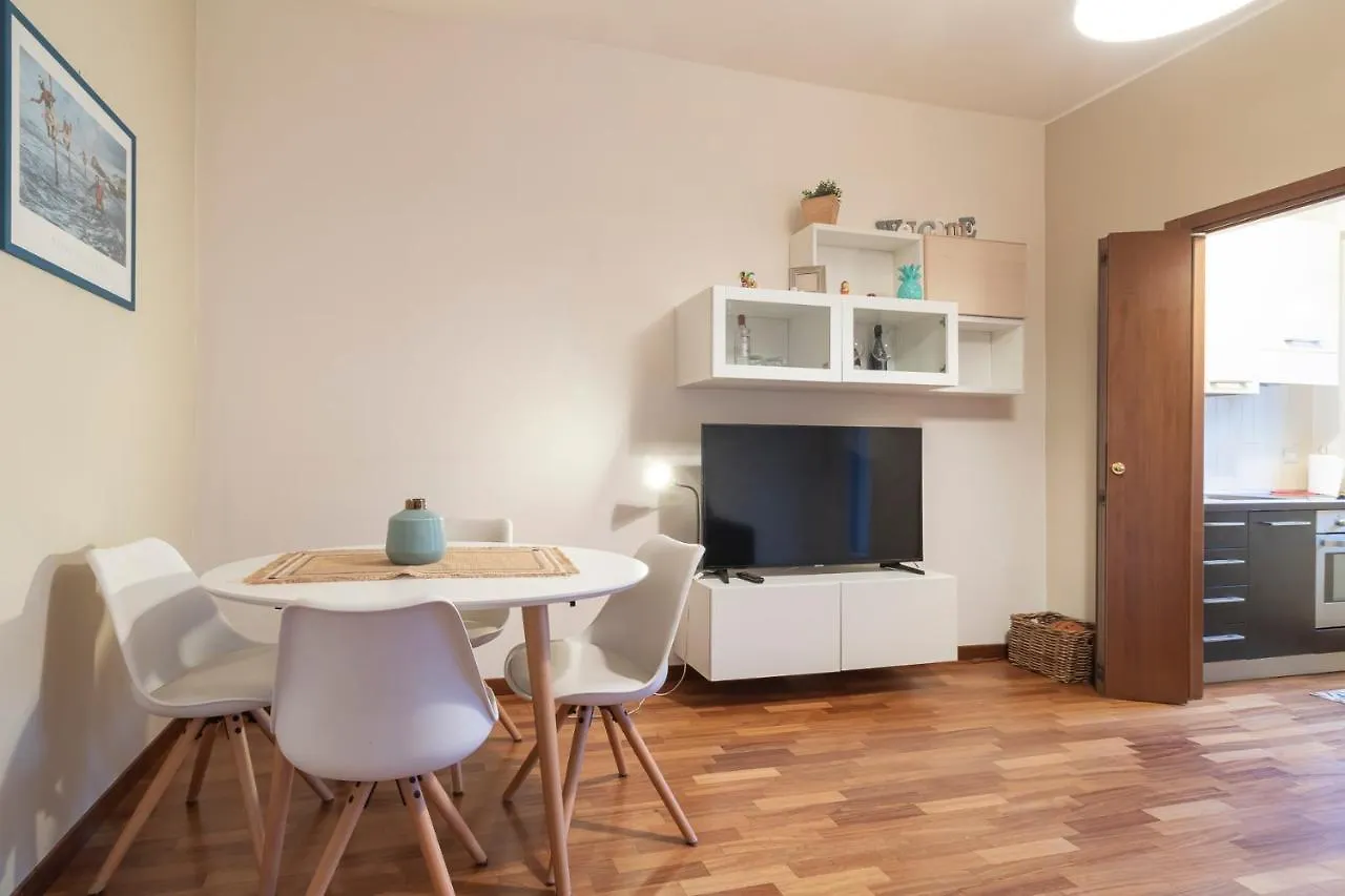New Apartment Lomellina 34 Milan 0*,  Italy
